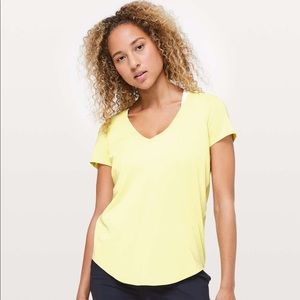 Lululemon LOVE TEE V in light yellow